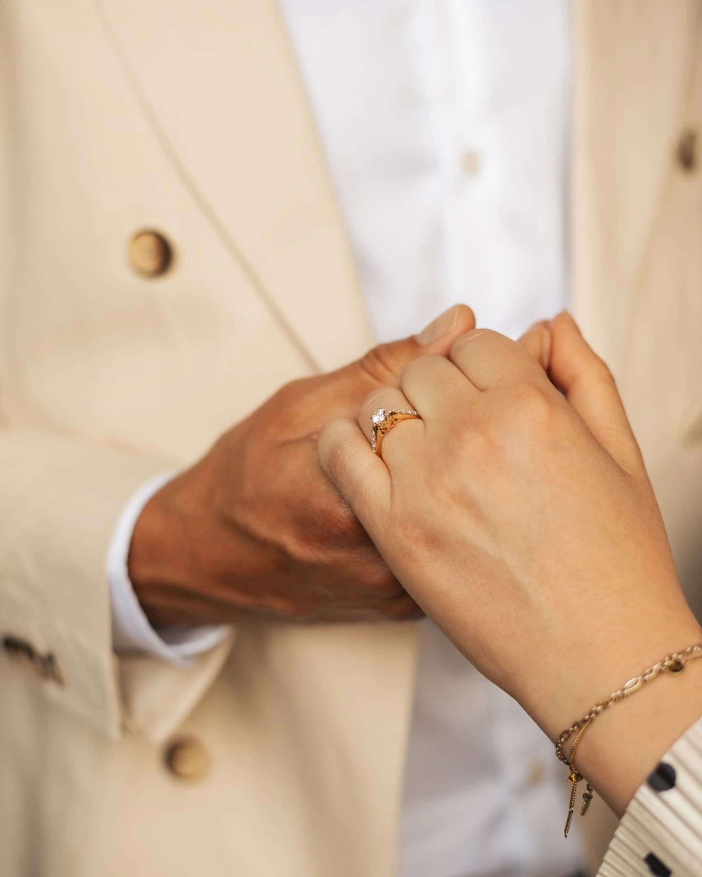 "I would fly you to the moon and back.️" Proposal photoshoot for the beautiful couple Couples photography in Granada, Spain. "I would fly you to the moon and back.️" Proposal photoshoot for the beautiful couple Couples photography in Granada, Spain.