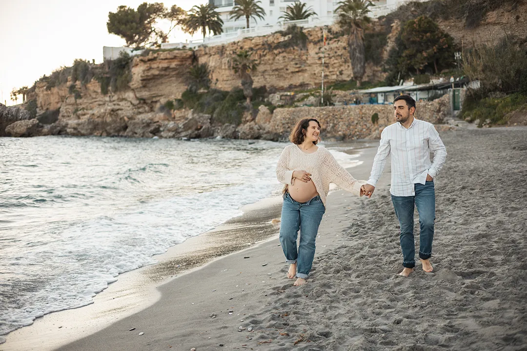 Beautiful maternity photoshoot on the beach. Pregnancy photography in Costa del Sol, Spain. Beautiful maternity photoshoot on the beach. Pregnancy photography in Costa del Sol, Spain.