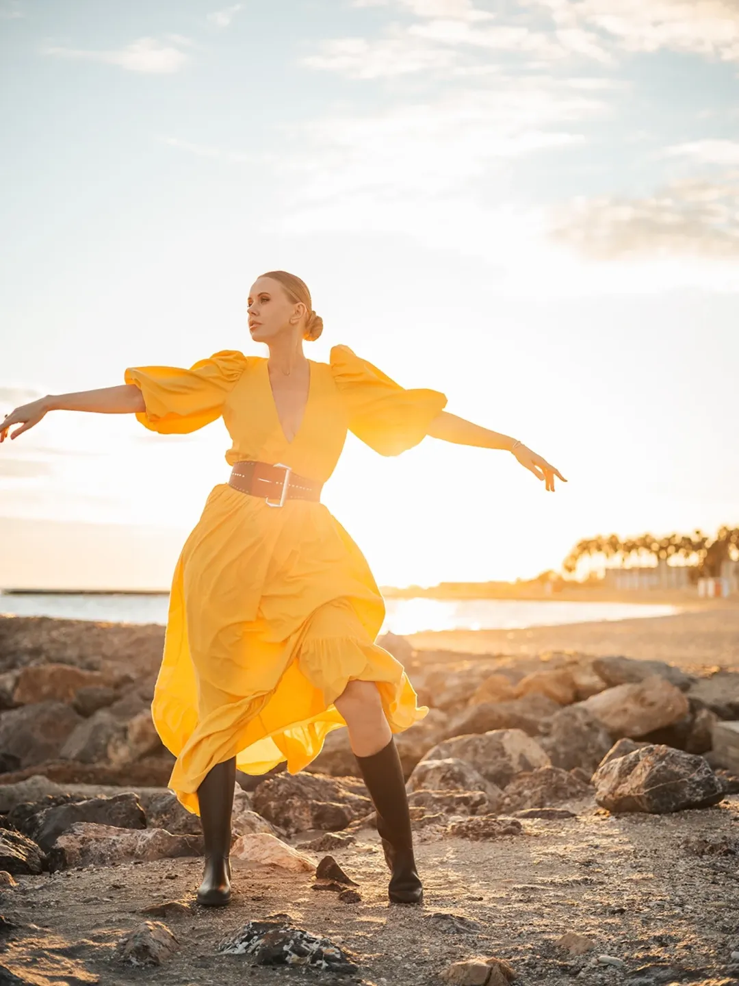 No one will ever know how cold we were during the photoshoot that day in January — but the shots will stay. Portrait photography in Granada, Spain.